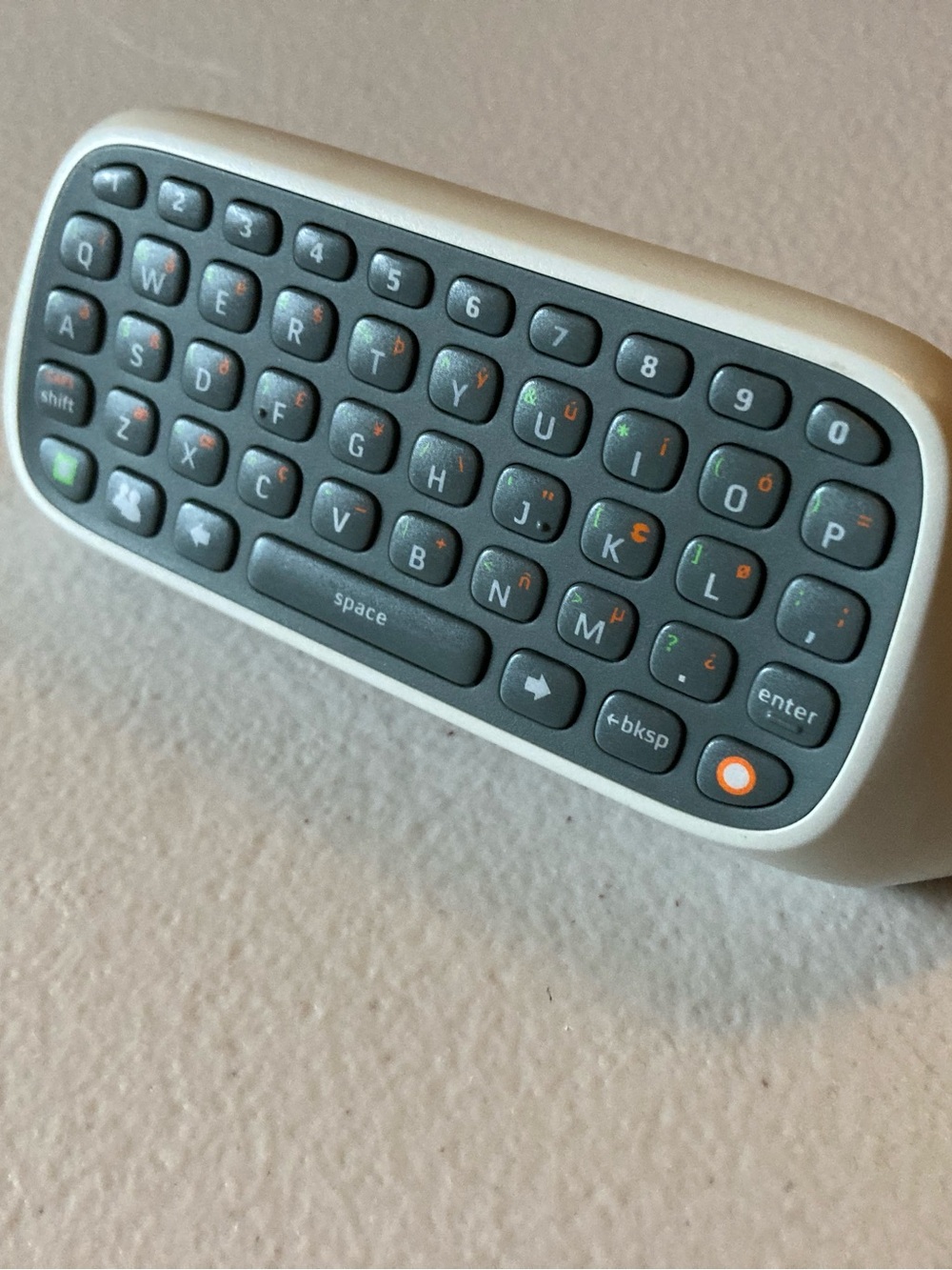 Microsoft Xbox 360 Chatpad Compact Keyboard Controller Attachment, White/Gray